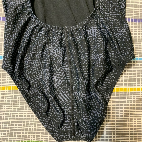 Speedo Swimsuit One Piece Womens 8-10 black gray - Picture 8 of 9